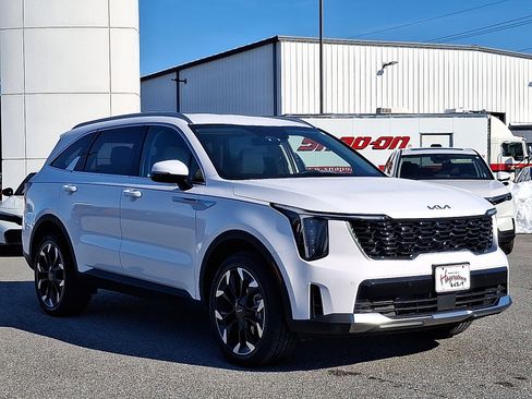 Used 2026 Kia Sorento EX image 3