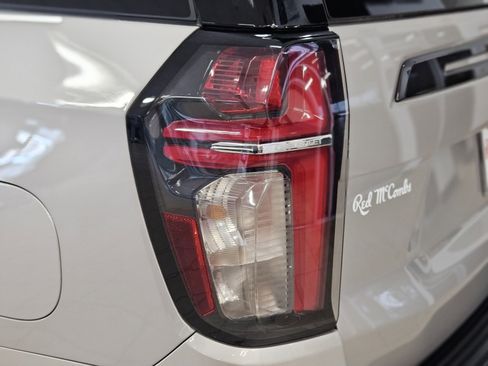 Used 2022 Chevrolet Tahoe Z71 w/ Z71 Off-Road Package image 8