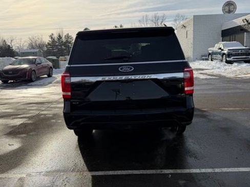 Used 2021 Ford Expedition XLT image 10