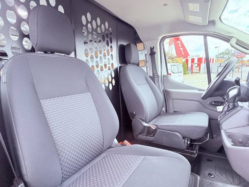 Used 2025 Ford Transit 250 Low Roof w/ Exterior Upgrade Package RWD image 16