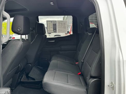 Used 2024 Chevrolet Silverado 1500 Custom image 4