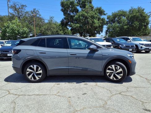 Certified 2023 Volkswagen ID.4 Pro AWD/4WD image 3