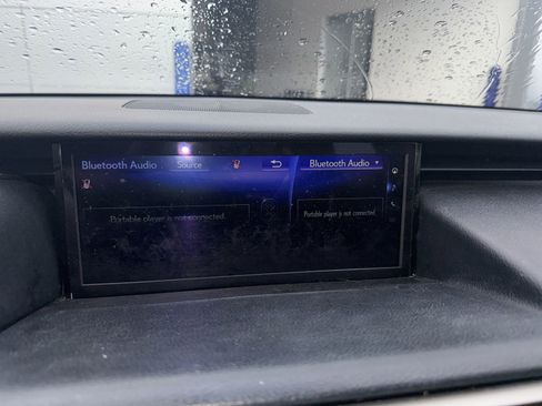 Used 2017 Lexus IS 300 AWD image 14