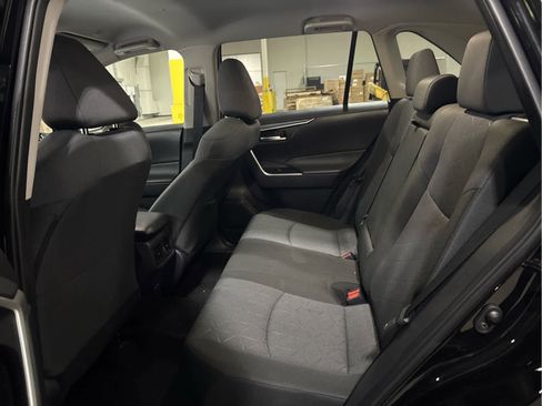 Used 2025 Toyota RAV4 XLE image 8