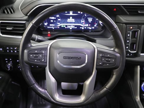 Used 2022 GMC Yukon Denali w/ Advanced Technology Package AWD/4WD image 3