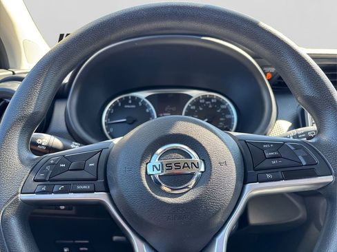 Used 2021 Nissan Kicks S image 21