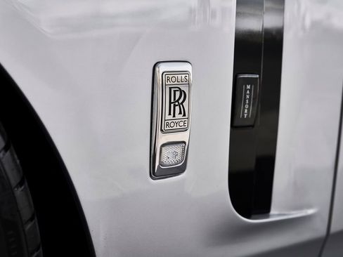 Used 2024 Rolls-Royce Phantom Sedan RWD image 12
