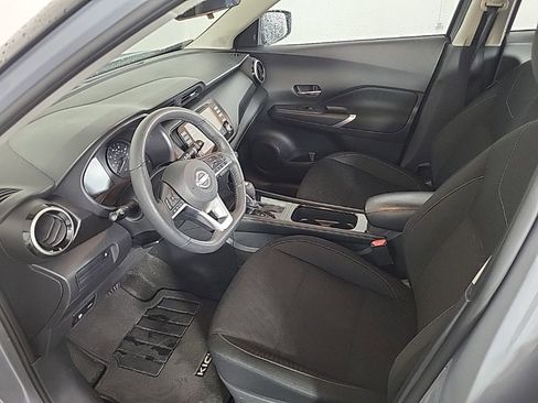Used 2024 Nissan Kicks SV image 12