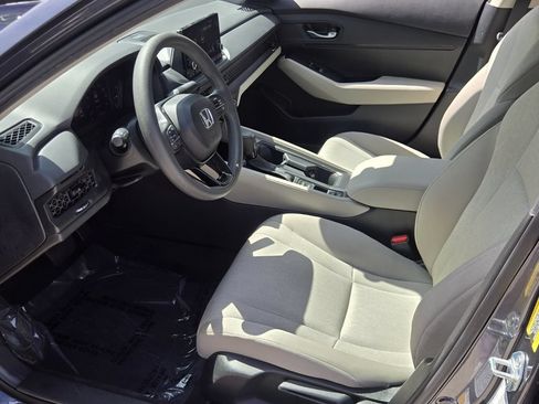Used 2025 Honda Accord LX image 11
