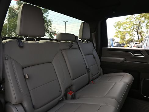 Used 2026 GMC Sierra 2500 SLT AWD/4WD image 23