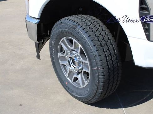 New 2025 Ford F250 XLT w/ FX4 Off-Road Package image 5