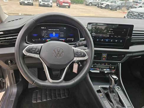 Used 2025 Volkswagen Jetta S FWD image 16