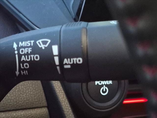 Used 2026 Toyota Prius Plug-In Hybrid FWD image 9