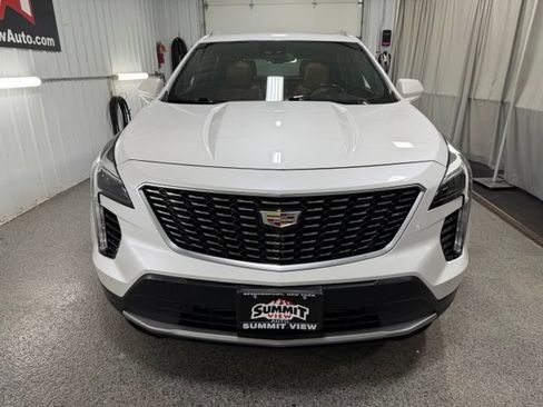 Used 2019 Cadillac XT4 Premium Luxury AWD/4WD image 2