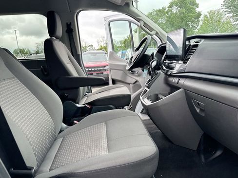 Used 2023 Ford Transit 350 XLT RWD image 22