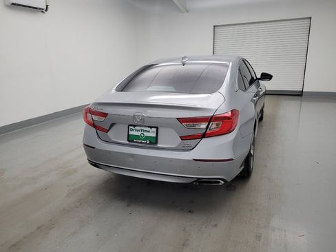 Used 2018 Honda Accord Touring image 7
