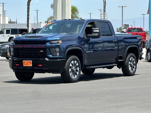 Used 2021 Chevrolet Silverado 2500 Custom w/ Custom Value Package AWD/4WD image 1