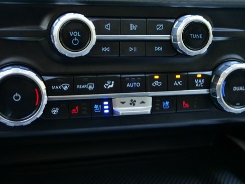Used 2024 Ford F250 Limited w/ FX4 Off-Road Package AWD/4WD image 20