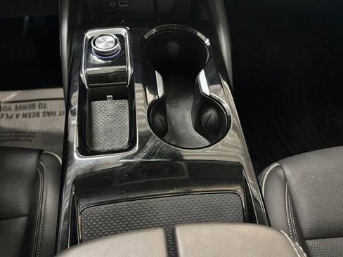 Used 2024 Buick Envision Avenir AWD/4WD image 6