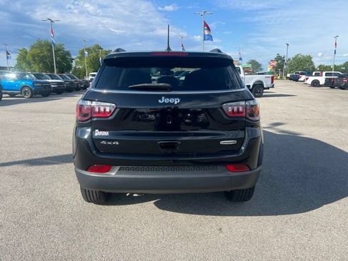 Used 2022 Jeep Compass Latitude AWD/4WD image 7