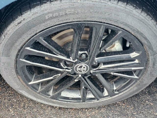 Used 2025 Toyota Camry SE FWD image 6