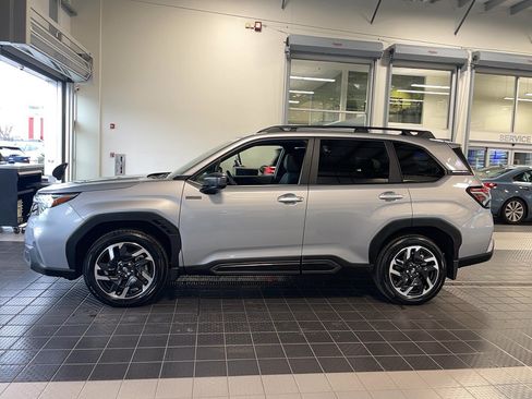 Used 2025 Subaru Forester Limited AWD/4WD image 8
