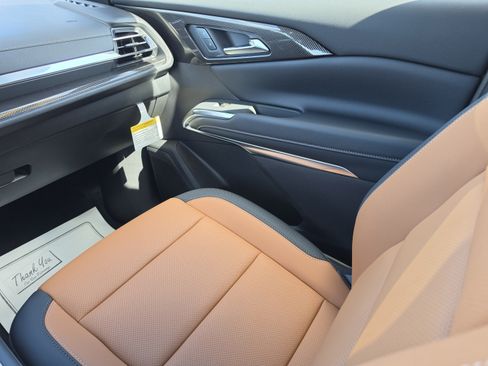 New 2027 Chevrolet Traverse Z71 w/ Driver Confidence Package AWD/4WD image 22