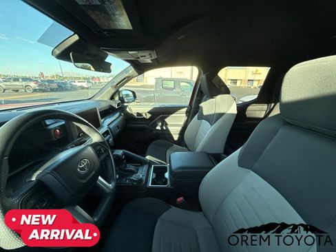 Used 2024 Toyota Tacoma TRD Off-Road AWD/4WD image 15