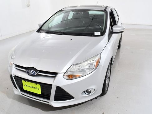 Used 2014 Ford Focus SE w/ Equipment Group 201A image 2