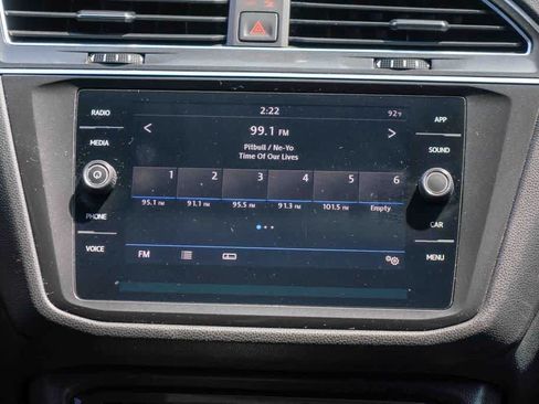 Used 2019 Volkswagen Tiguan SE w/ Panoramic Sunroof Package FWD image 13