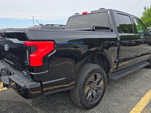 Used 2025 Ford F150 Lightning Flash AWD/4WD image 4