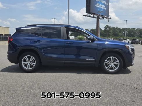 Used 2022 GMC Terrain SLE w/ Driver Convenience Package FWD image 6