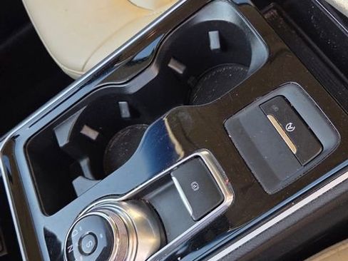 Used 2020 Ford Edge SEL FWD image 24