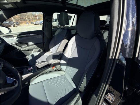 New 2026 Volkswagen Tiguan SE R-Line AWD/4WD image 16