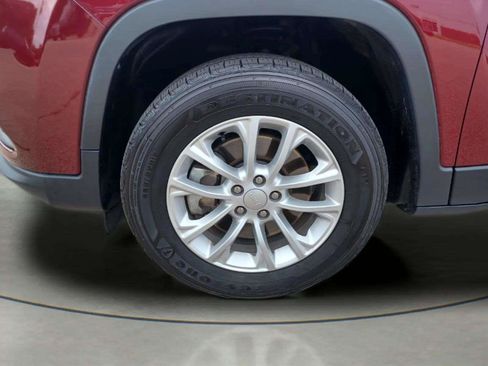 Used 2020 Jeep Cherokee 4WD Latitude image 24