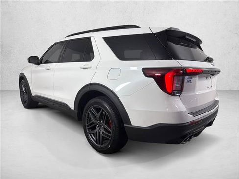 Used 2025 Ford Explorer ST w/ Sun And Sound Package AWD/4WD image 6
