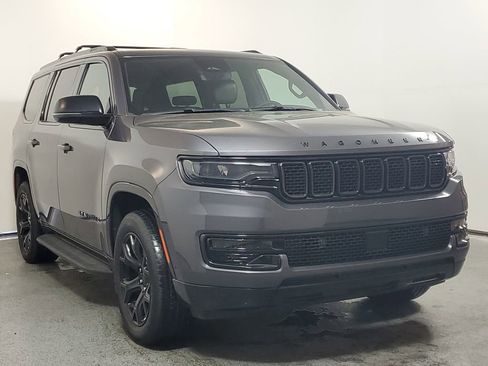 Used 2024 Jeep Wagoneer Series II image 1