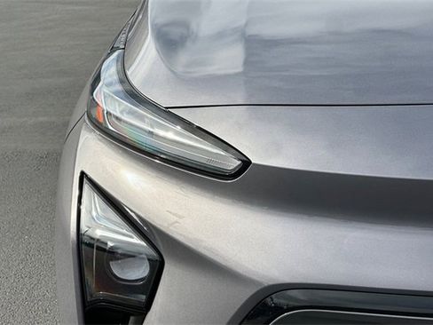 Certified 2022 Chevrolet Bolt EUV LT w/ Comfort Package image 42