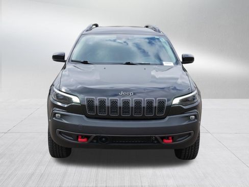 Used 2022 Jeep Cherokee Trailhawk w/ Comfort/Convenience Group AWD/4WD image 2