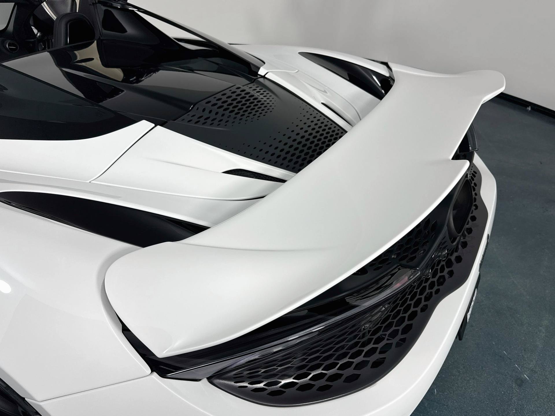 Used 2024 McLaren 750S Spider RWD image 52
