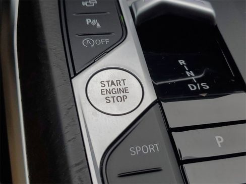 Used 2024 BMW 330i Sedan image 28