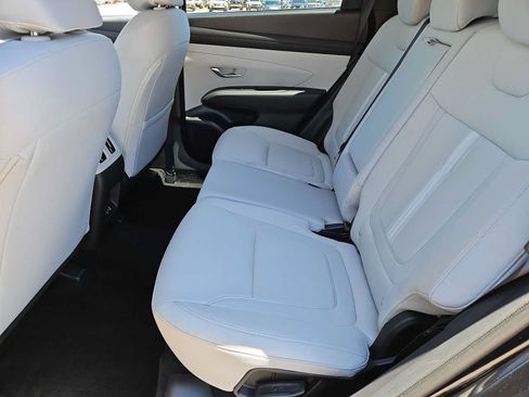 Used 2025 Hyundai Tucson SEL FWD image 19