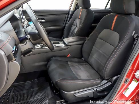 Used 2025 Nissan Sentra SR FWD image 13