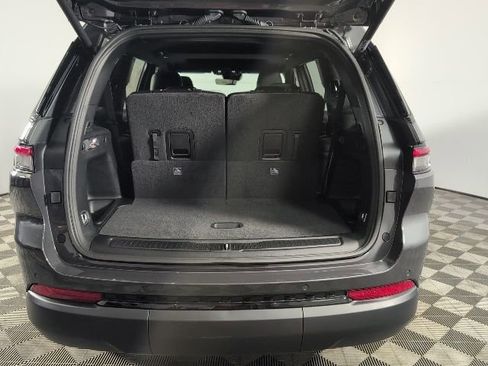 New 2025 Jeep Grand Cherokee L Altitude image 6