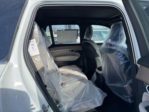 New 2026 Volvo XC90 T8 Plus w/ Protection Package Premier image 5