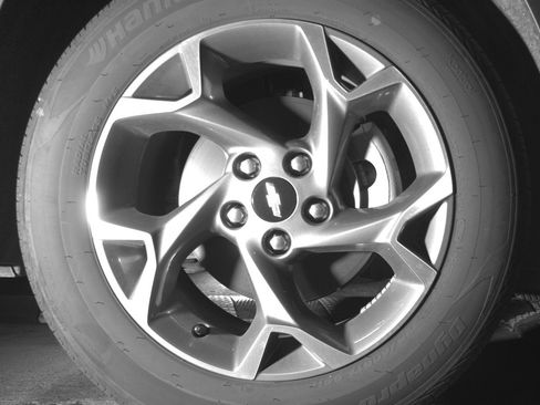Used 2025 Chevrolet Trax LT FWD image 13