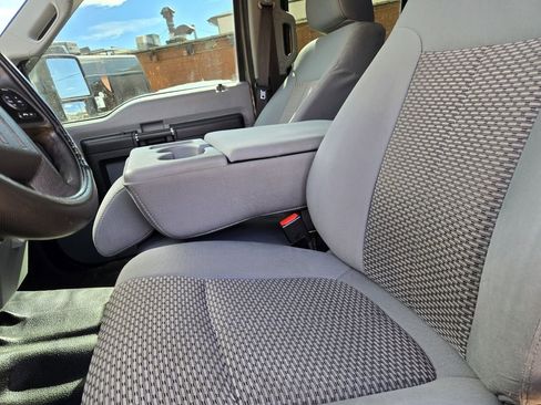 Used 2015 Ford F250 XL w/ Power Equipment Group image 16