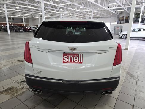 Used 2017 Cadillac XT5 Luxury w/ Driver Awareness Package image 4