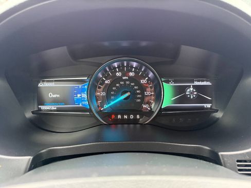 Used 2018 Ford Explorer Limited AWD/4WD image 22