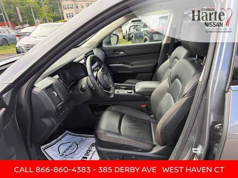 Certified 2023 Nissan Pathfinder SL w/ SL Premium Package AWD/4WD image 12